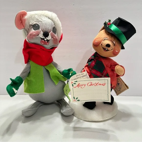 Vintage Annalee Dolls Festive Mouse and Bear Plush Duo Figures‎ Carolers “as is”