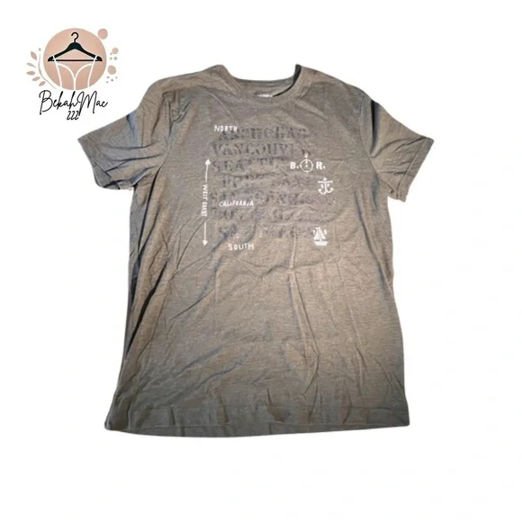 Banana Republic Graphic T-Shirt, Large, Men’s, 28” Length, 20” Width