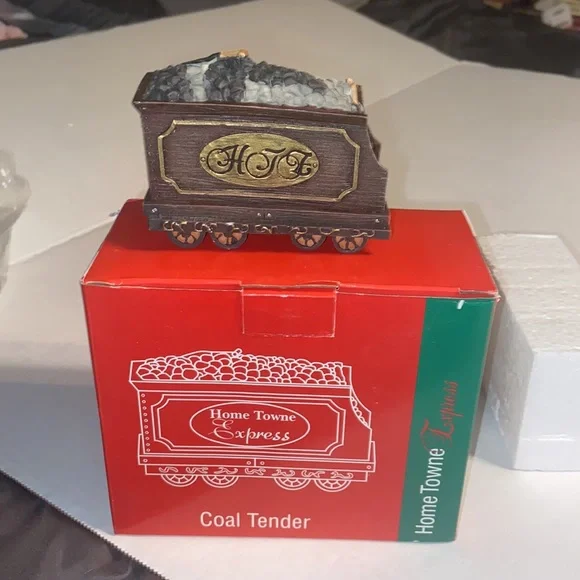 New in box Home Towne Express vintage 1998 Edition Coal Tender train car
