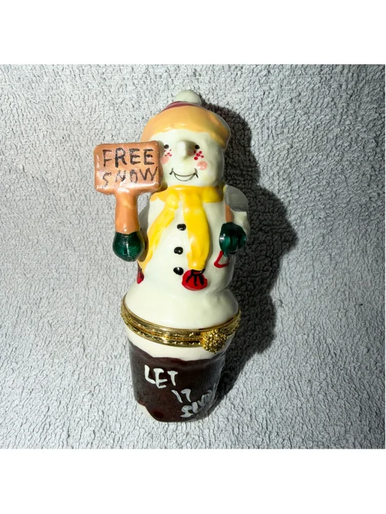 Vintage Small Hinged Trinket Box Christmas Winter Snowman Free Snow Porcelain