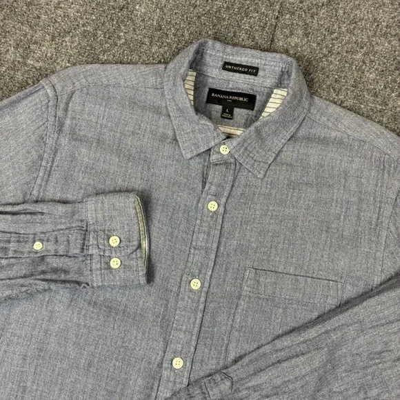 Banana Republic Men Untucked Fit Blue Cotton Button Down Shirt Large Long Sleeve