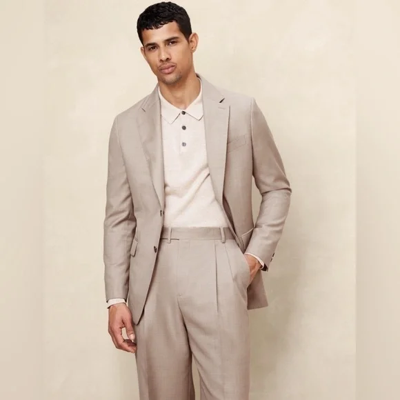 NWT! Banana Republic Khaki Beige Signature Italian Twill Suit Jacket - 38 SHORT🩵