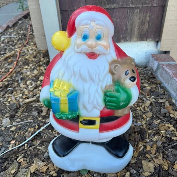 Vintage General Foam Plastics Santa Blow Mold Christmas Light Up Decor 18