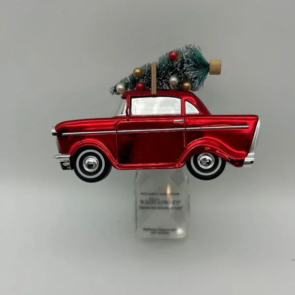 Bath & Body Works‎ Red VTG 57  Car Christmas Tree Wallflowers Fragrance Plug NEW