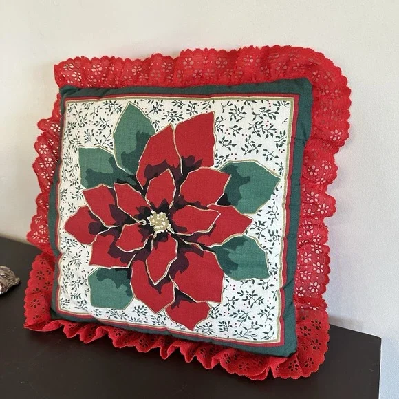 VTG Handmade Poinsettia Christmas Pillow Lace Red Cottagecore Grannycore 14