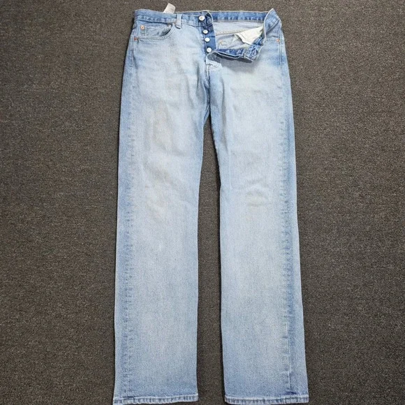 Levi's 501 Original Fit Jeans Mens 33x34 Light Wash Blue Button Fly Straight Leg