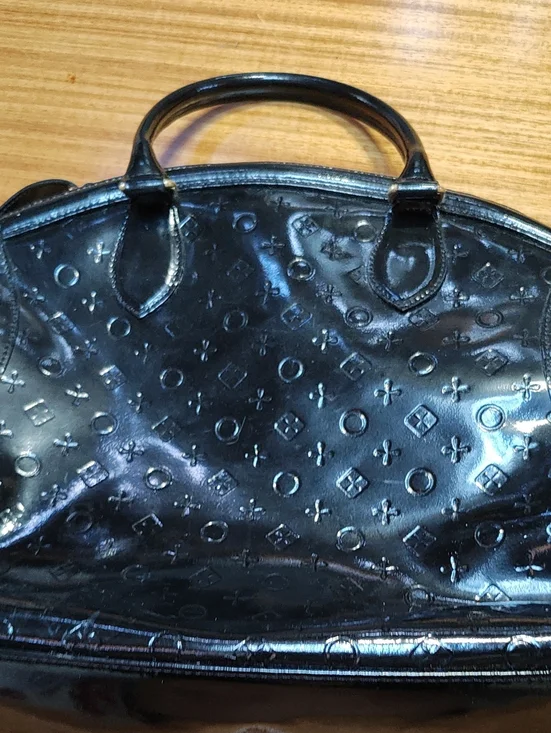 Invece Black Patent Leather Top-Handle Women's Bag