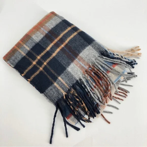 V Fraas Cashmink‎ Plaid Fringe Scarf Unisex Acrylic Dark Academia Old Money Lux