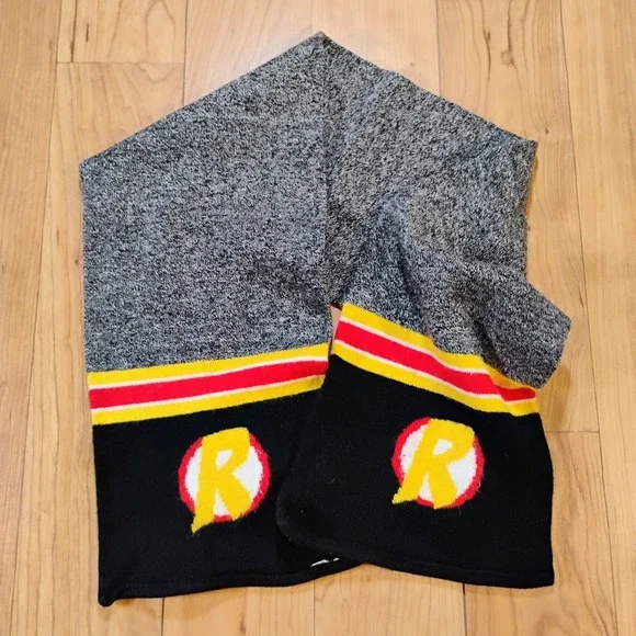 Ryan's Toy Review R Logo Boy's Black/Gray Winter Scarve