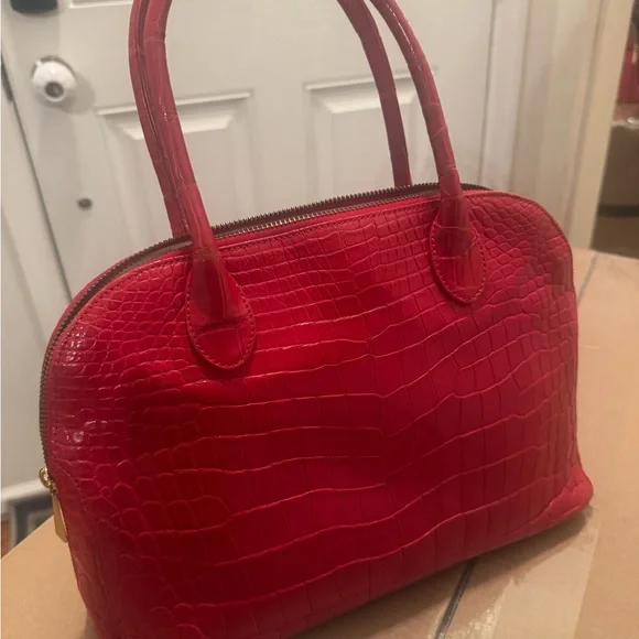 Premium alligator skin leather bag