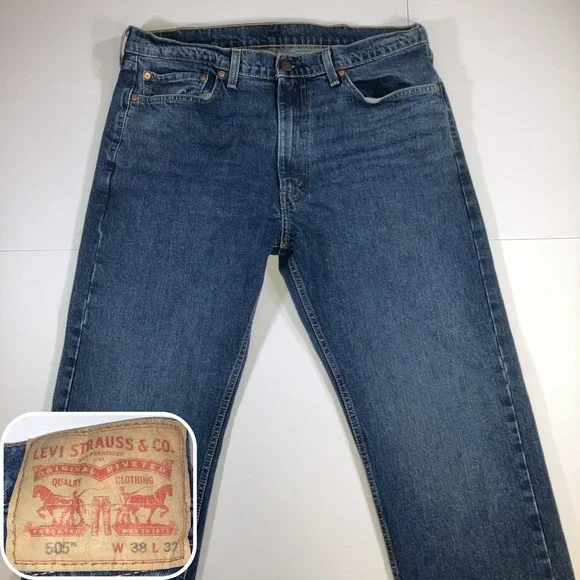 Levis 505 Men's Jeans Size 38X32 Straight Leg Regular Fit‎ Medium Wash