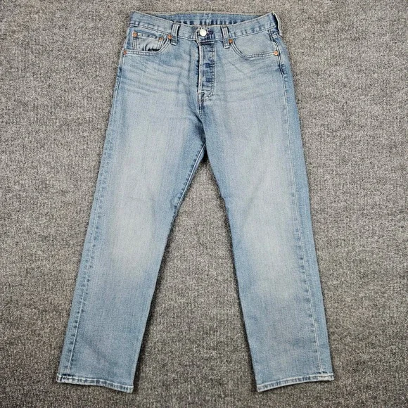 Levi 501 Jeans Men's 30x30(28) Original Fit Button Fly Straight Light Wash Denim