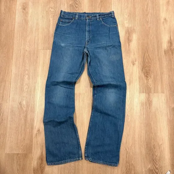 Vintage 70s Levi's Movin' On Black Tab Jeans Men's Size 32x33 Dark Blue Wash
