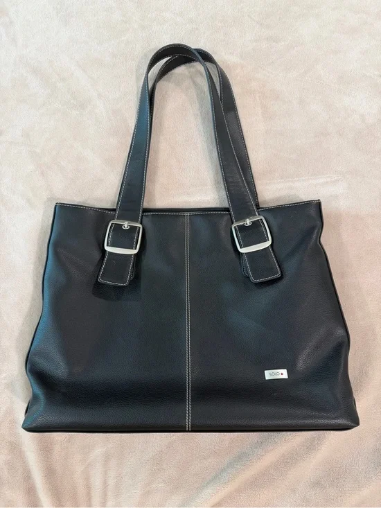 solo Black Textured Leather Bag with Silver Logo Plate and Red Accent