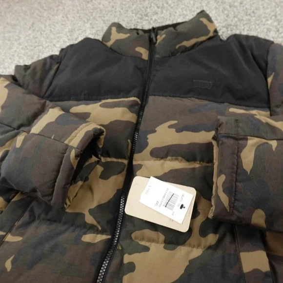 NEW Levis Jacket Mens 2XL Green Camo Quilted Puffer Coat Full Zip Insulated Hunt