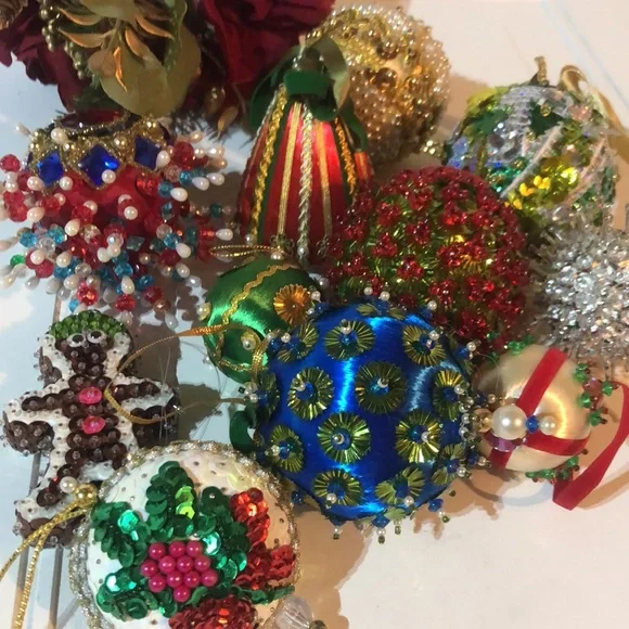 Pin Ornaments Vintage Pin Ornaments 1960s push pin ornaments 1970s VTG