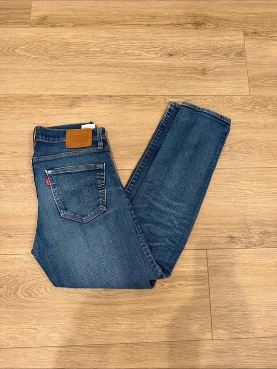 Levi's Men's Medium Blue Slim-Straight Jeans