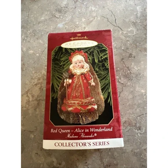 1999 Hallmark Madame Alexander Alice in Wonderland Red Queen Ornament