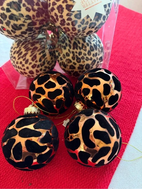 Ornaments leopard print black velvet spots- Set of 9