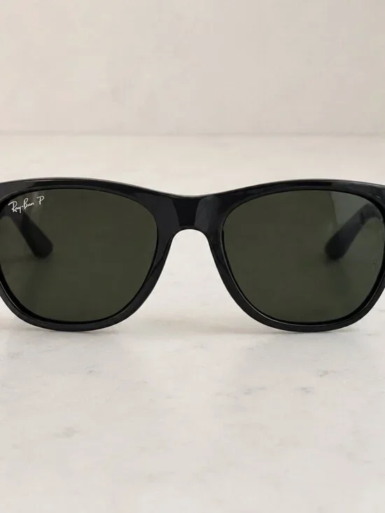 Ray-Ban RB4184 Black Polarized G-15 Green Wayfarer Sunglasses 54mm 601/9A