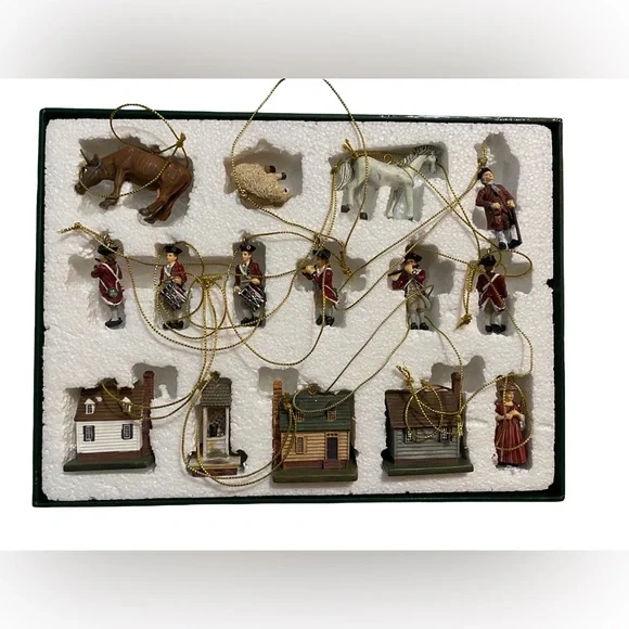 2002‎ Lang & Wise Williamsburg Collectibles 14 Miniature Ornaments 0509013 NOB