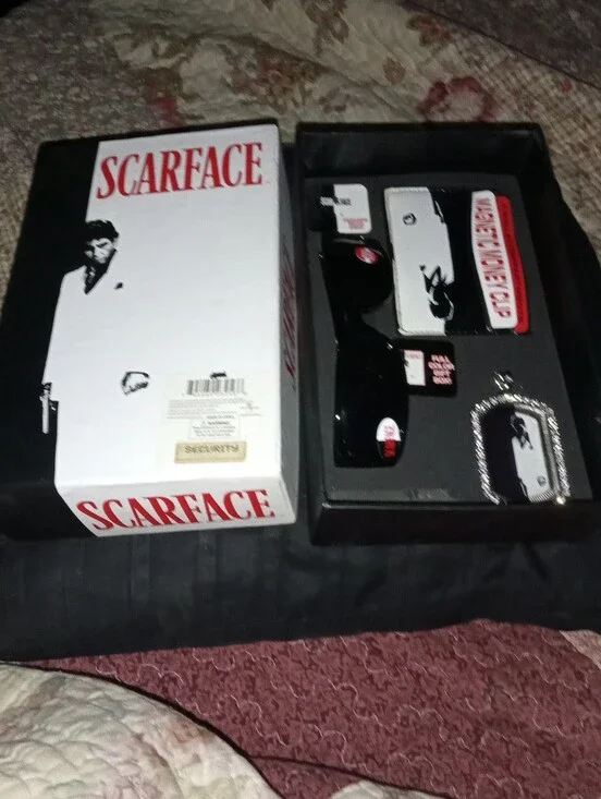 VHTF MIB Scarface Gift Box Set Sunglasses Wallet & Necklace