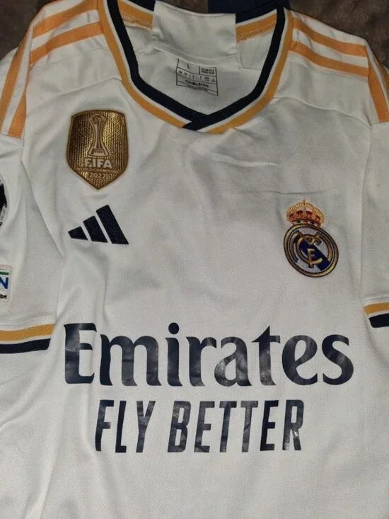 Real Madrid 23/24 Home Jersey Vini Jr #7 - Slim Fit Men's L - Gold FIFA Patch