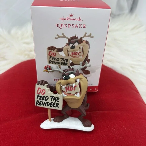 Hallmark‎ Keepsake Ornament 2015 Feed the Reindeer Taz Looney Tunes NEW