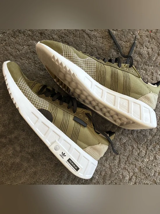 adidas Men’s Olive/White Low-Top Sneakers