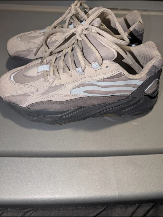 adidas Yeezy Boost 700 V2 Tephra Grey Earth Tones FU7914 Men 7 Women 8.5