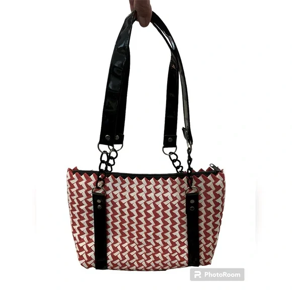 Handmade Candy Wrapper Purse, Eco-Friendly, Recycled Red‎ White Zip