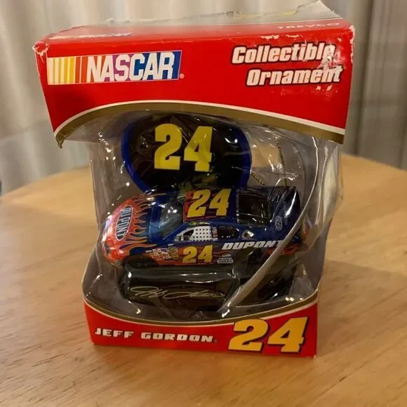 Jeff Gordon 2005 Collectible Ornament