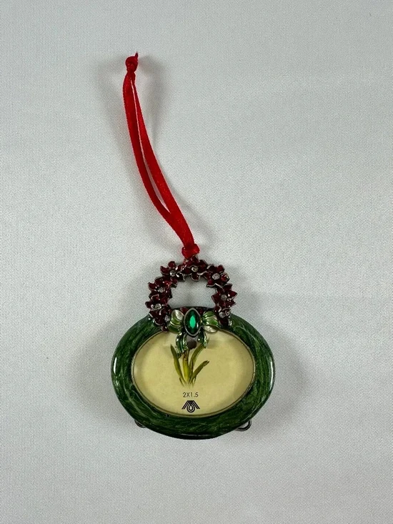 Enamel Red Poinsettia Wreath Christmas Ornament With Green Stone on Bow Frame