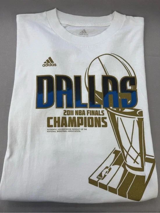 adidas Dallas Mavericks 2011 NBA Finals Champions Graphic T-Shirt White 2XL