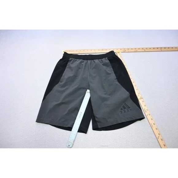 Adidas Athletic Gym Shorts Mens Medium Black Gray Climalite Pockets Excellent