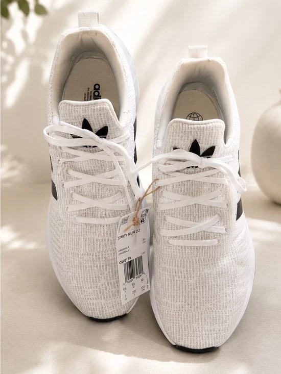 Adidas Swift Run 22 White Knit Sneakers | Women’s Size 7 | NWT