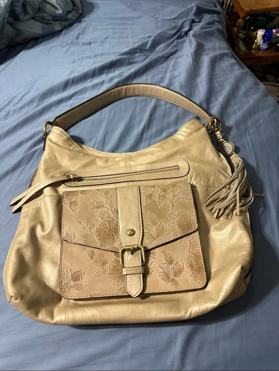 Leather Floral-Embossed Shoulder Bag in Cream by Firenze Bella. All leather.Used