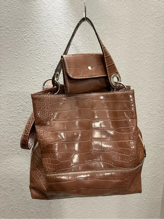 Vintage Y2K Tommy Hilfiger brown croc-embossed shoulder bag