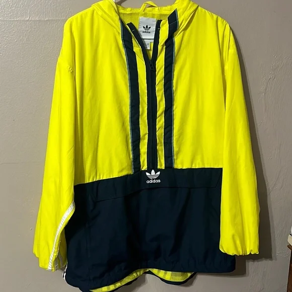Adidas men’s medium yellow and navy hooded windbreaker