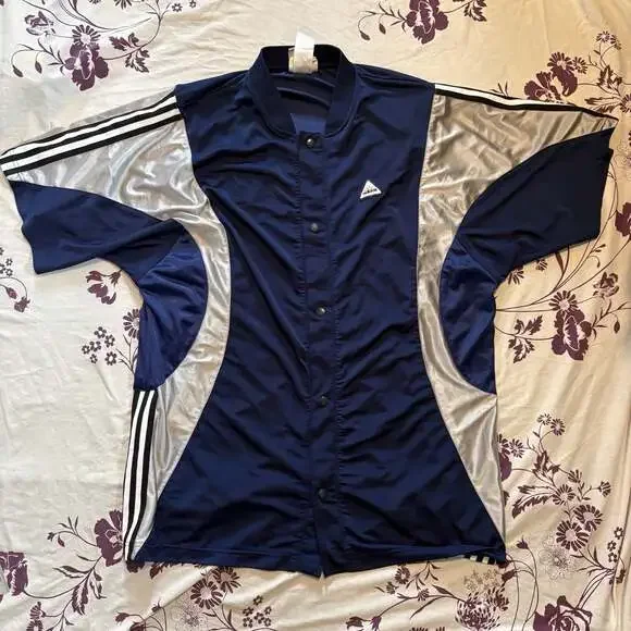 Vintage Adidas Short Sleeve Snap-Front Basketball Warm-Up Jersey Shirt