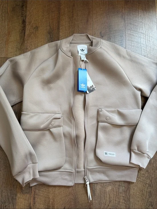 adidas beige bomber jacket with front flap pockets
