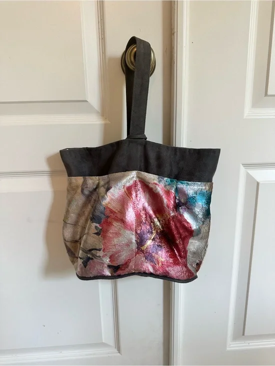 Floral Accent Canvas Tote in Pink and Teal