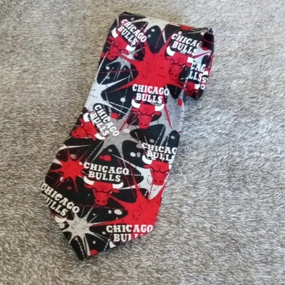 Chicago Bulls Burst Repeat Superfan tie
