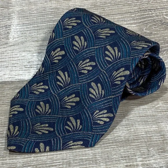 Giorgio Armani Necktie Men's Silk Blue Gold Leaf Pattern Made‎ in Italy