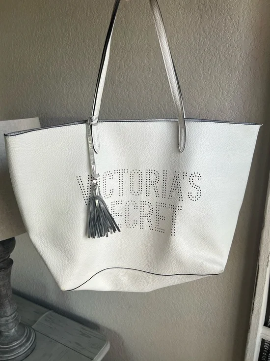 Victoria's Secret White Pebbled Tote with Tassel Accent - Good Condition