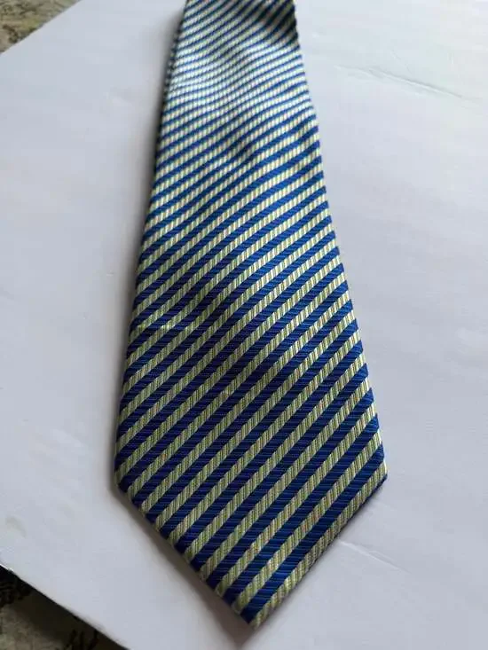 BOSS Hugo Boss Men's 100% Silk Striped Necktie, Made in Italy
