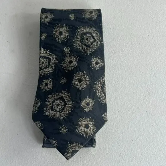 Giorgio Armani Necktie Men's 100% Pure Silk Black Burst Circles Geometric