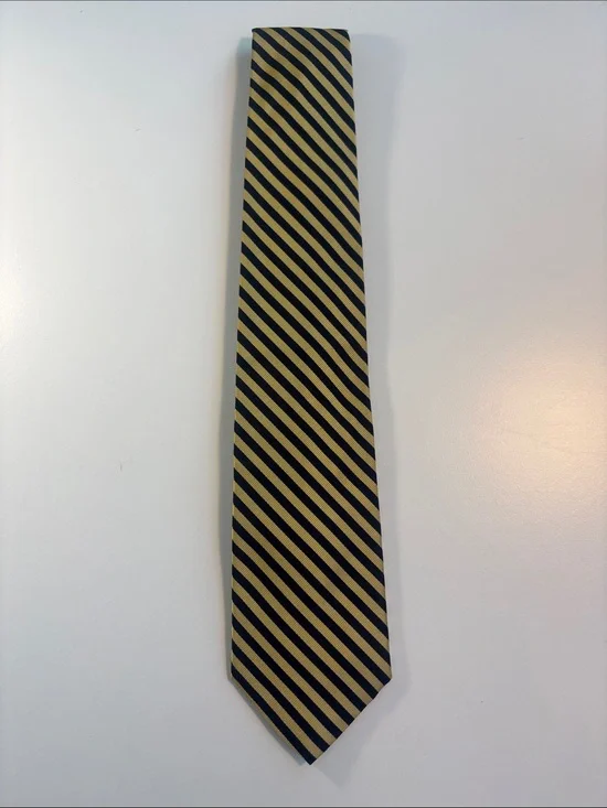 Brooks Brothers Navy and Gold Diagonal Stripe Tie -593sku