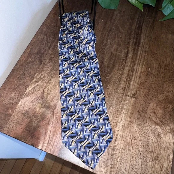 J.‎ Garcia Necktie 100% Silk Blue Gold Geometric Pattern USA Made Men's Tie