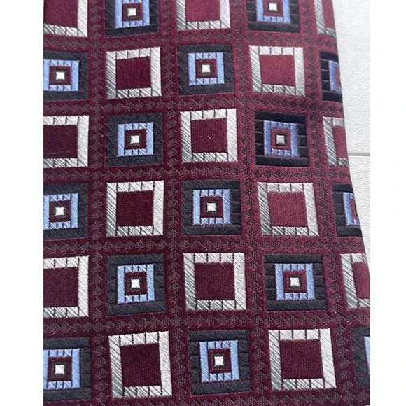 Pronto Uomo‎ Mens Burgundy Geometric Square Silk Necktie Woven Classic Tie
